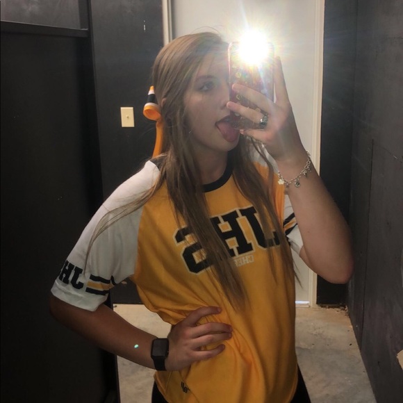 Profile Picture of Kelsie Martin (@kelsiemartin) on Poshmark