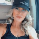 Profile Picture of Jennifer Finley Hazelwood (@jenhzl) on Instagram