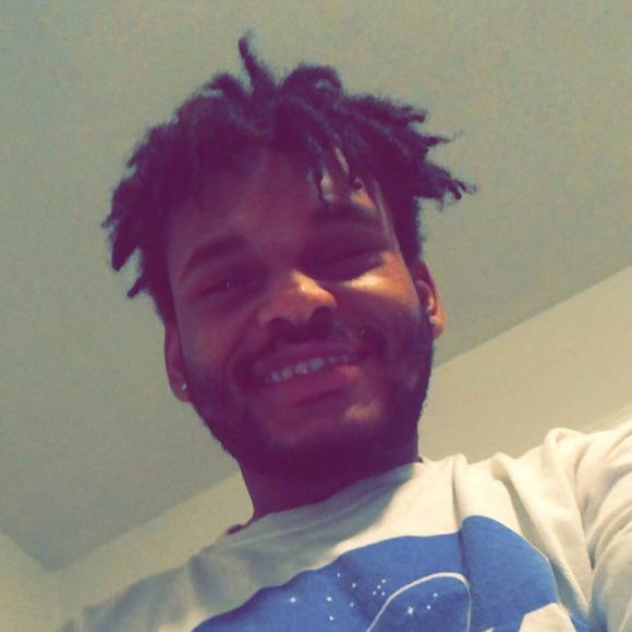 Profile Picture of Robert Booth (@robbybooth) on Poshmark