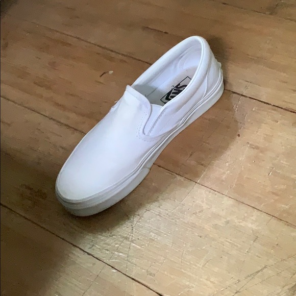 Profile Picture of Bella Eulo (@bellaeulo) on Poshmark