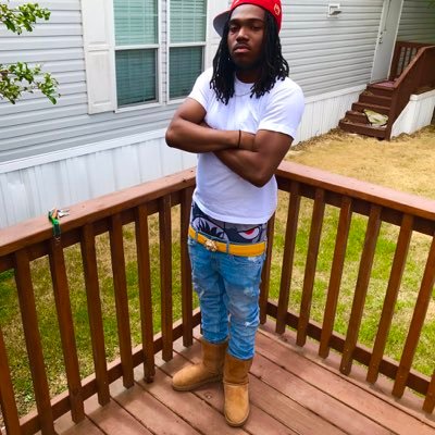 Profile Picture of BIG BENJI ALONE ⚔️ (@8400Chicoo) on Twitter