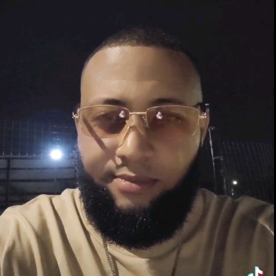 Profile Picture of stephenvh (@stephenvhh) on Tiktok