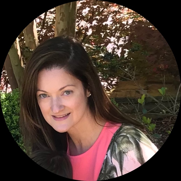 Profile Picture of Courtney Pirozzi (@cmpirozzi) on Poshmark