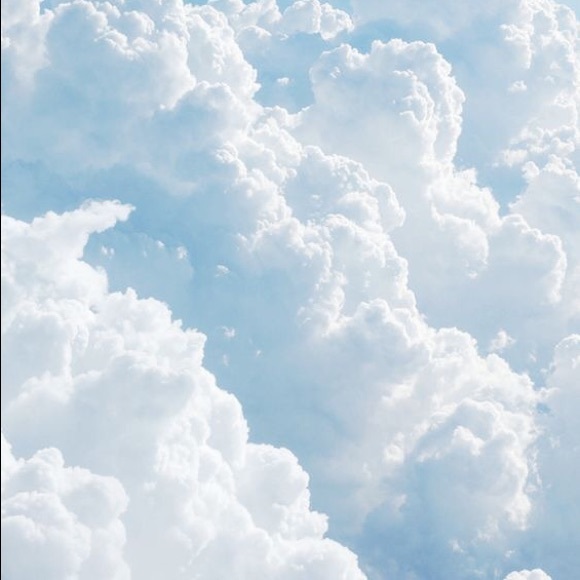 Profile Picture of Maria Angulo (@mariaa134) on Poshmark