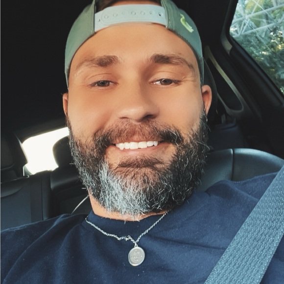 Profile Picture of Dylan Latiolais (@dylanlatiolais) on Poshmark