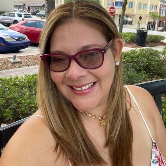 Profile Picture of Marilyn Cintron (@mcintronr) on Poshmark