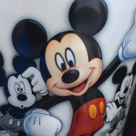 Jeremy Hennessey - Poshmark Profile Picture of Jeremy Hennessey (@jhenn4) on Poshmark