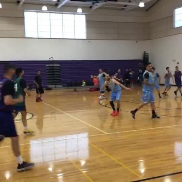 Profile Picture of Jesse Quintana (@jessequintana) on Poshmark