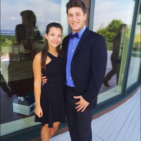 Profile Picture of Julia Marsden (@jmarss11) on Poshmark