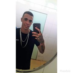 Profile Picture of Erik Nantes632 (@eriknantes) on Tiktok