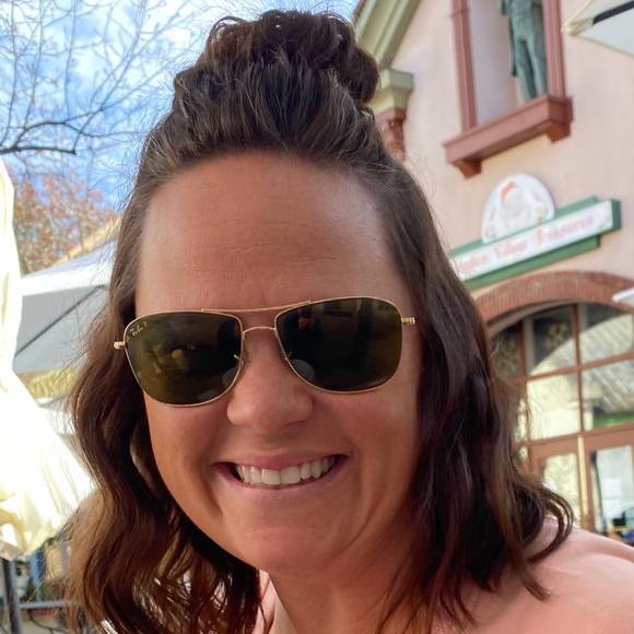 Profile Picture of Denise Caillouet (@dcaillouet) on Poshmark