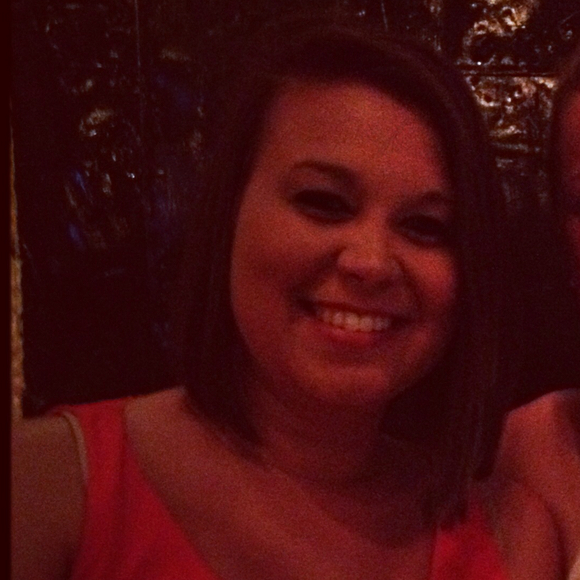 Brynn Disseler - Poshmark Profile Picture of Brynn Disseler (@brynnsuzanne) on Poshmark