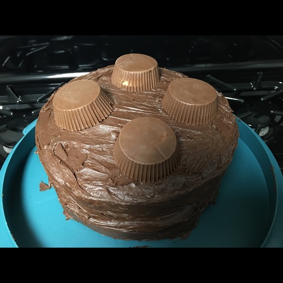 Profile Picture of Cora Hall (@corahall1024) on Poshmark