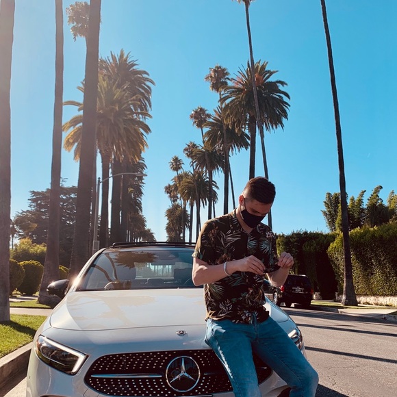 Profile Picture of Skylier Lehmann (@lehmannera) on Poshmark
