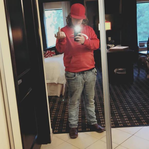 Profile Picture of Hunter Yates (@yateshunter) on Poshmark