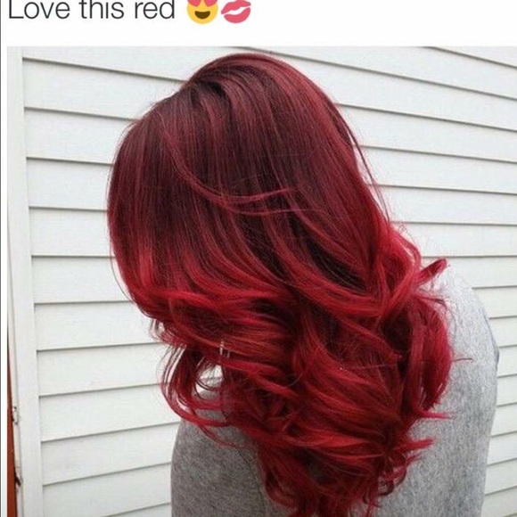 Profile Picture of Paula Robles (@pauu0075) on Poshmark