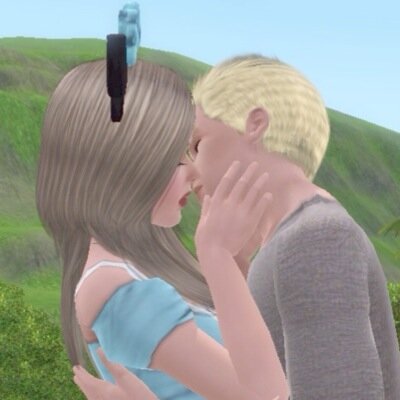 Profile Picture of Amelia Lockwood (@annalise_life) on Twitter