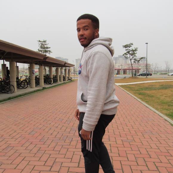 Profile Picture of Chris Wyatt (@krazythatguy) on Poshmark