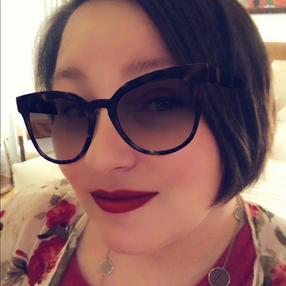 Profile Picture of Mandi Wolcott (@mandigraham09) on Poshmark