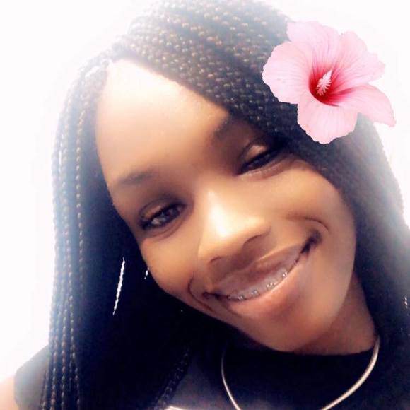 Niecey Love - Poshmark Profile Picture of Niecey Love (@niecey_l) on Poshmark