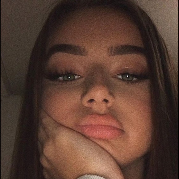 Profile Picture of Leilani Jimenez (@leilani_2013) on Poshmark