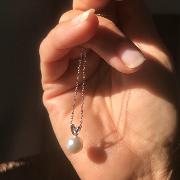 Profile Picture of Dana Malczyk (@ebsgroup15) on Poshmark