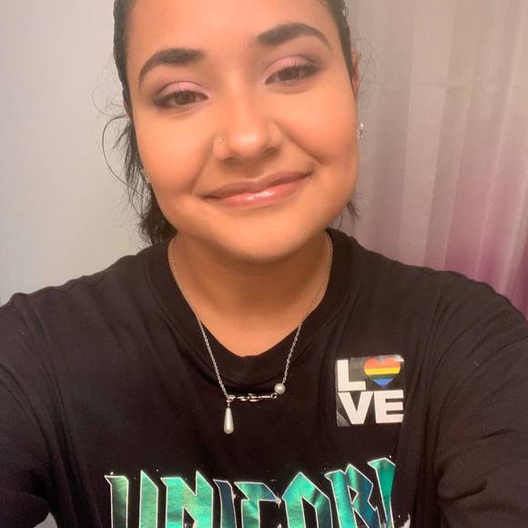 Profile Picture of Sasha Cabrera (@sashacecilia) on Poshmark