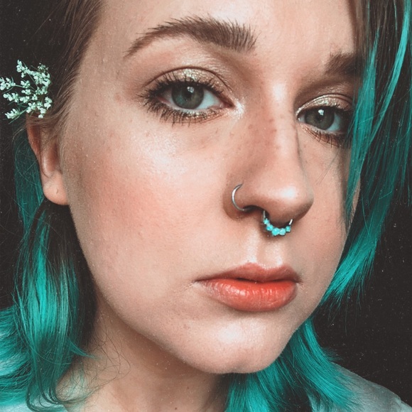 Profile Picture of Jessica Stenzel (@jessicastenzel) on Poshmark