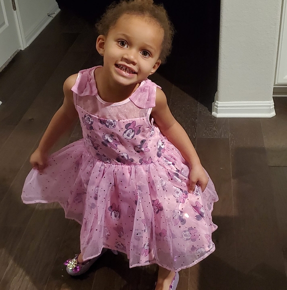 Profile Picture of Alecia Chapman (@aleciathomas924) on Poshmark