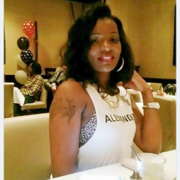 Profile Picture of Brandy Alexander (@mzbrandyd) on Poshmark