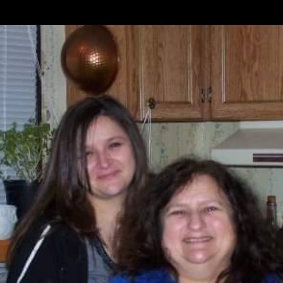 Profile Picture of Tina Gillim (@tgillim) on Poshmark