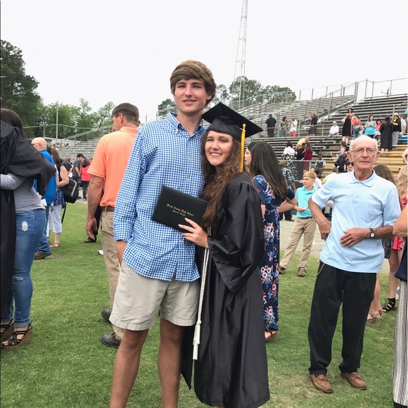 Profile Picture of Jacey Burger (@jaceyburger) on Poshmark