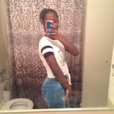 Profile Picture of Lucia Harmon (@LuciaHa37957484) on Twitter