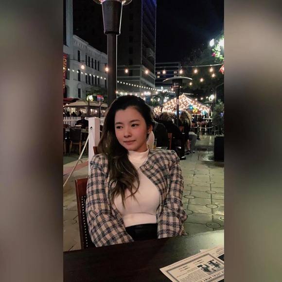 Profile Picture of Trần nguyễn Như (@nt35008) on Poshmark