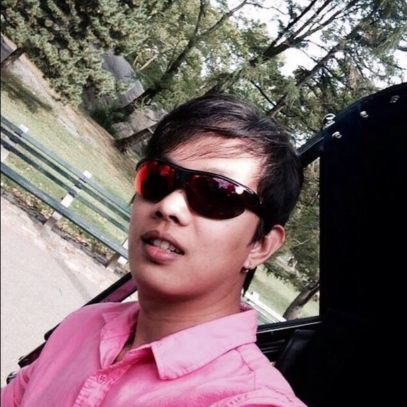 Profile Picture of Michael Uy (@michaeluy3004) on Poshmark