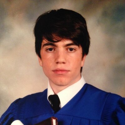 Profile Picture of LéoGee (@LeoGeeVin) on Twitter
