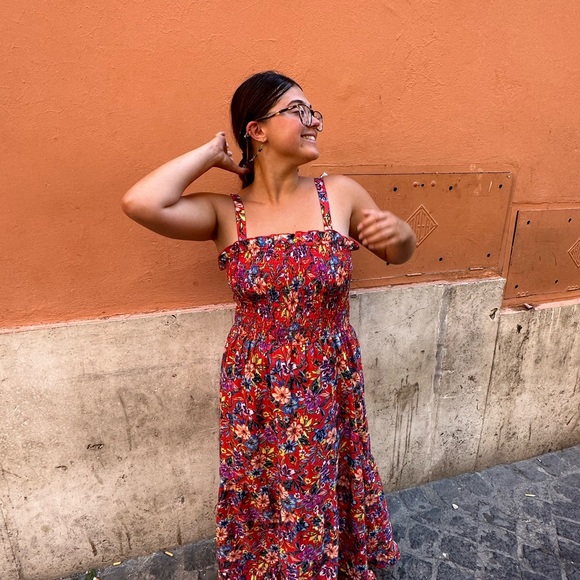 Profile Picture of Kylee Rodrigues (@kylee112001) on Poshmark