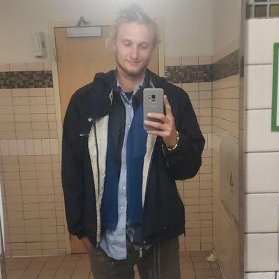 Profile Picture of William ✌️ (@williamthewise) on Twitter