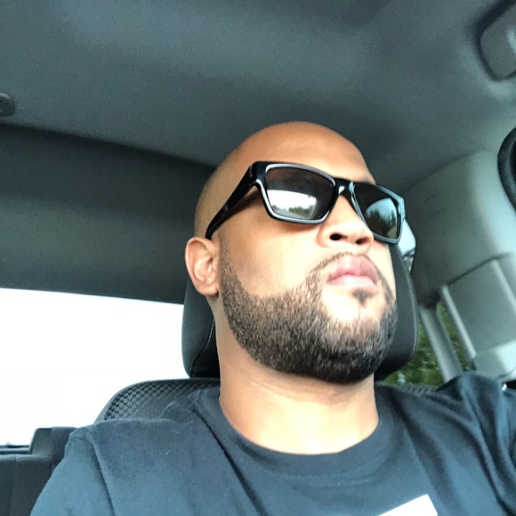 Profile Picture of Charles Raine (@chuckrain) on Poshmark