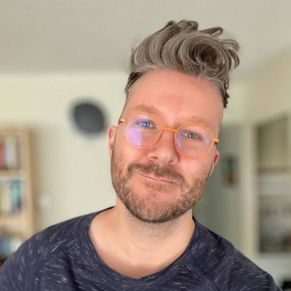 Profile Picture of Derek Volker (@derekvcan) on Poshmark