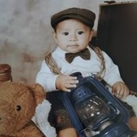 Lucio Reyes - Poshmark Profile Picture of Lucio Reyes (@lucioreyes640) on Poshmark