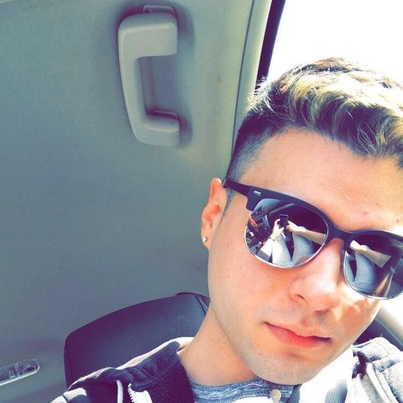 Marc Serrano - Poshmark Profile Picture of Marc Serrano (@marcshawn6) on Poshmark