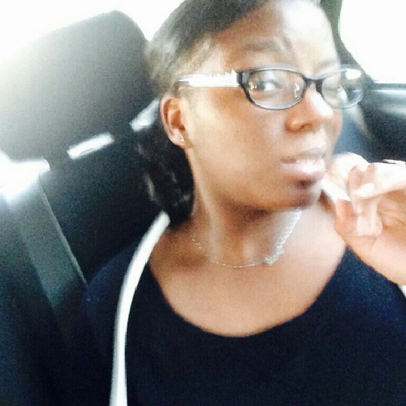 Profile Picture of Shareka Monk (@sharekam) on Poshmark