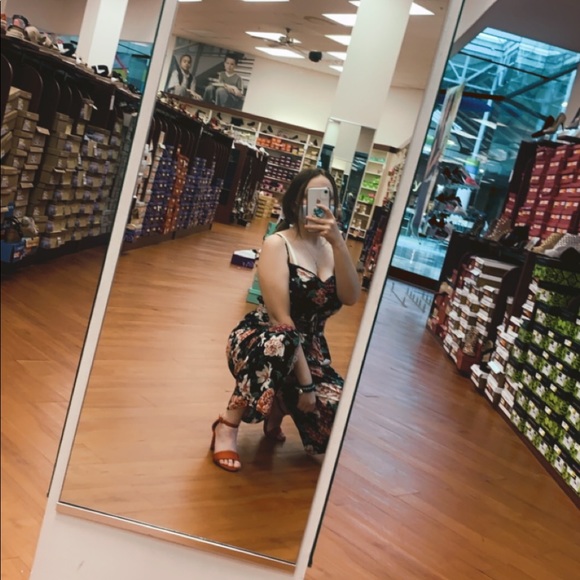 Profile Picture of Abrielle Pysher (@brie2869) on Poshmark