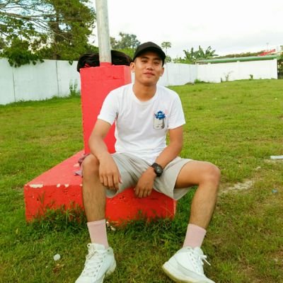 Profile Picture of Efraim Ziegler (@LawrenceZiegle1) on Twitter