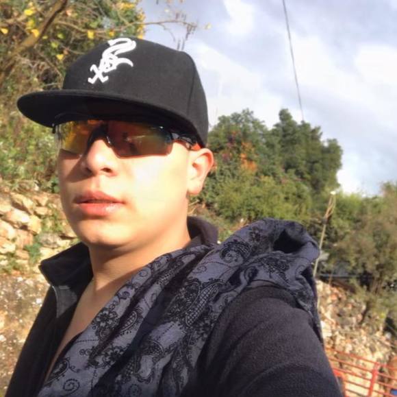 Profile Picture of Joel Ledesma (@joelledesma) on Poshmark