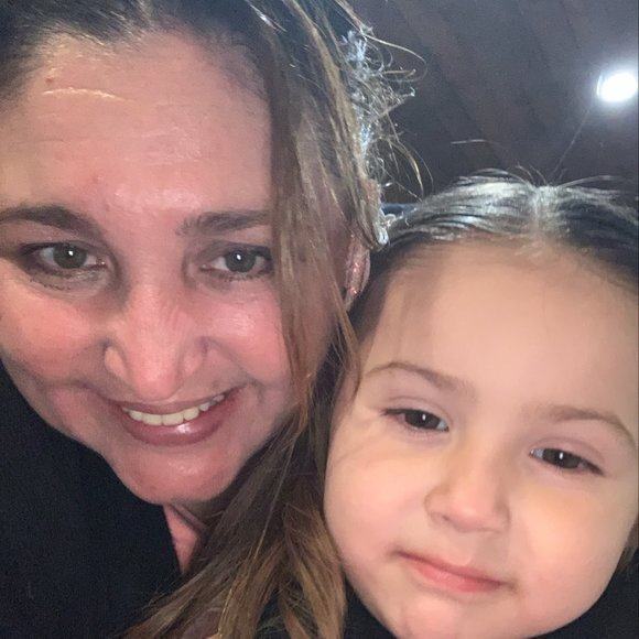 Profile Picture of Aidee Navarro (@aideenavarro) on Poshmark