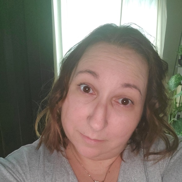 Profile Picture of Lisa Modeste (@lisazclosetz) on Poshmark