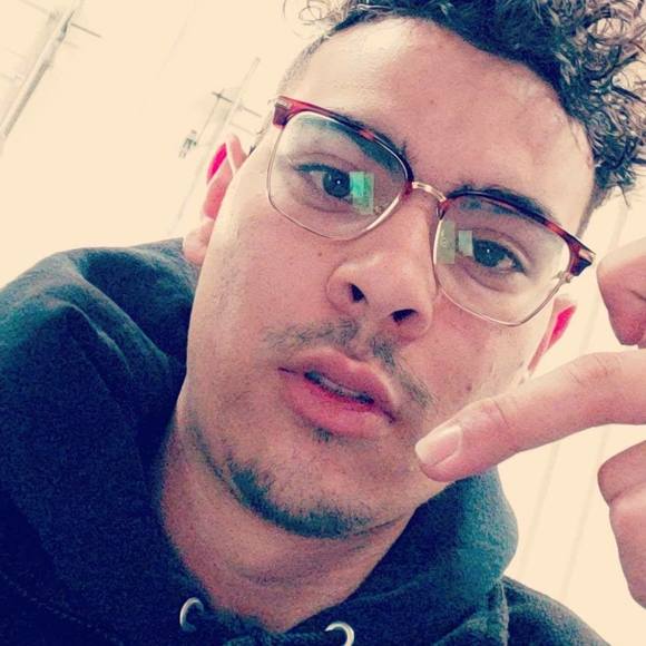 Profile Picture of Junior Mceachin (@kingjrmoney) on Poshmark