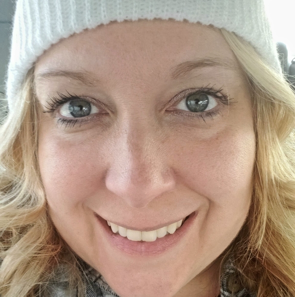 Profile Picture of Christy Mcgaughey (@lemongirlme) on Poshmark